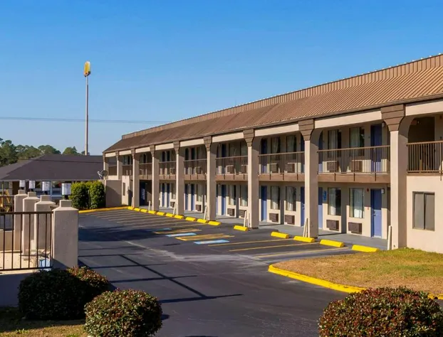 Quality Inn Ashburn hotel detail image 1