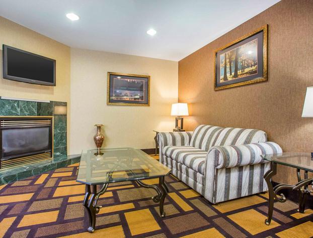 Quality Inn & Suites hotel detail image 2