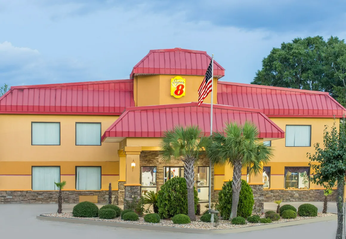 Super 8 by Wyndham Dublin hotel hero