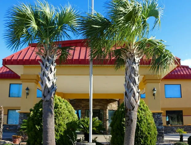 Super 8 by Wyndham Dublin hotel detail image 2