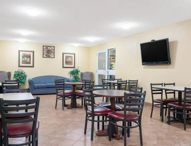 Days Inn by Wyndham Faribault hotel detail image 2