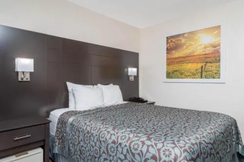 Days Inn by Wyndham Faribault hotel detail image 4