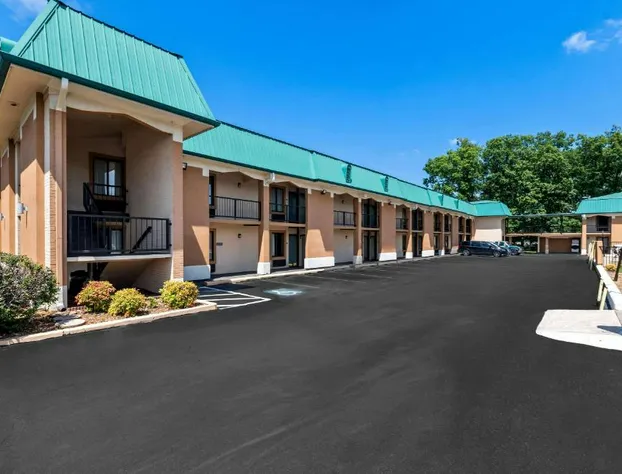 Quality Inn Tullahoma hotel detail image 1