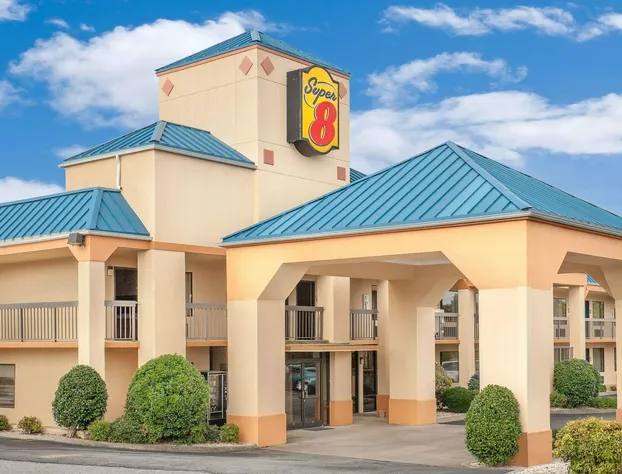 Super 8 by Wyndham Bulls Gap Greeneville Area hotel detail image 1