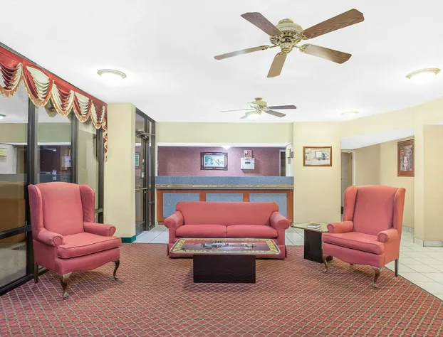 Super 8 by Wyndham Bulls Gap Greeneville Area hotel detail image 2