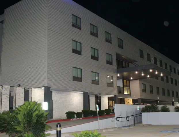 Baymont by Wyndham Columbus hotel detail image 1