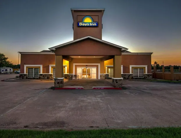 Days Inn by Wyndham Rockdale Texas hotel detail image 1