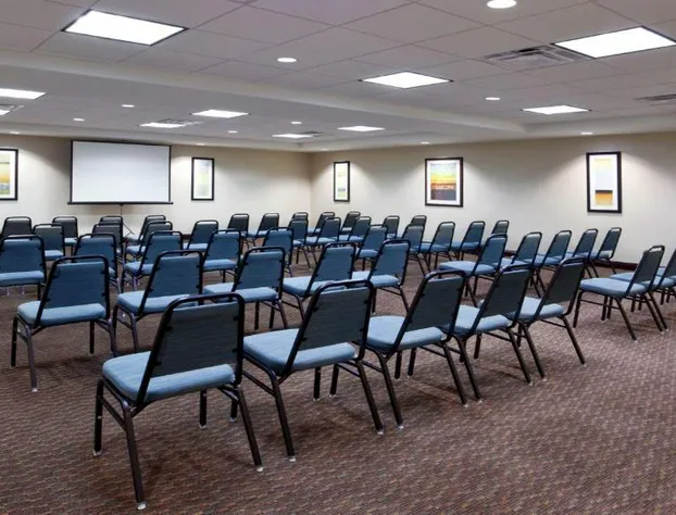 HOLIDAY INN EXPRESS & SUITES ZANESVILLE NORTH by IHG hotel detail image 4