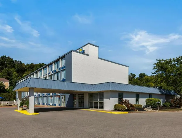 Days Inn by Wyndham Cambridge hotel detail image 1