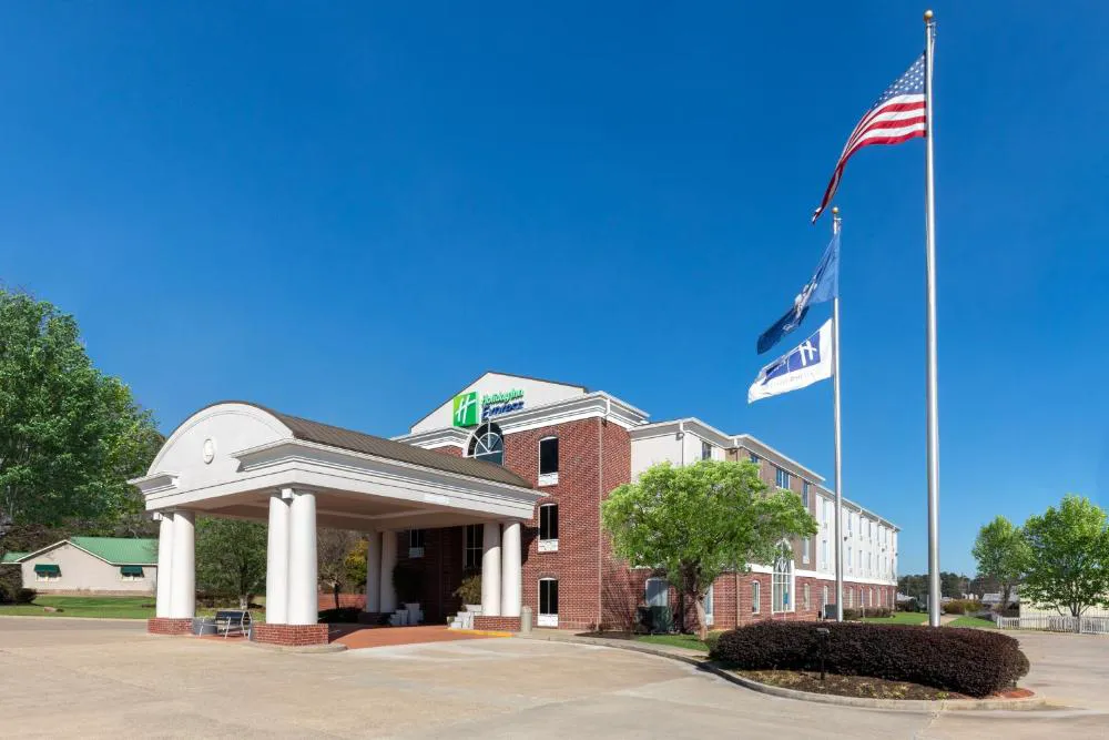 Holiday Inn Express Minden by IHG hotel hero