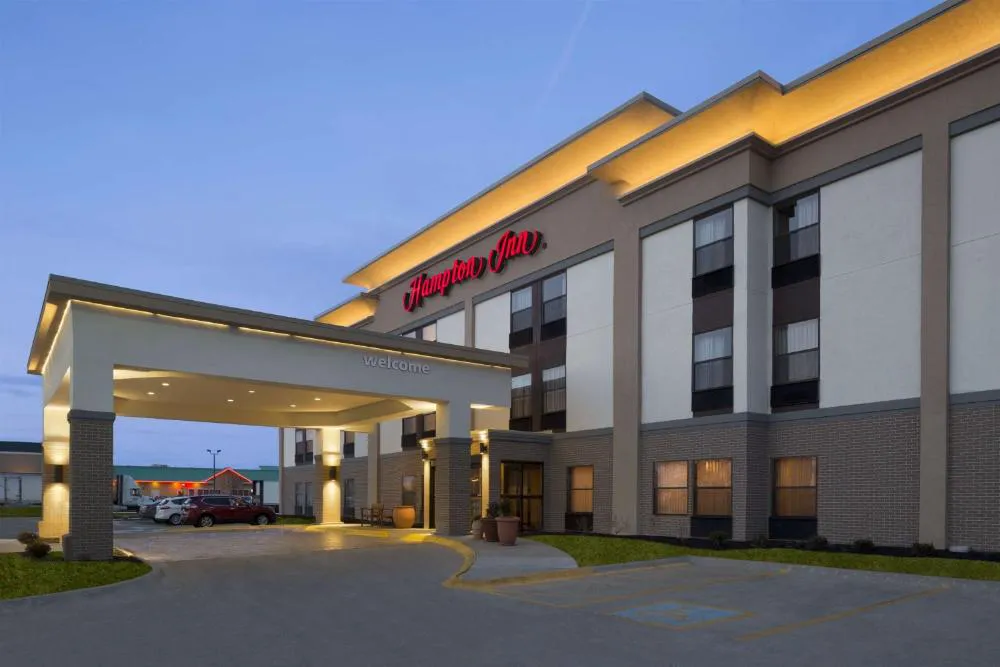 Hampton Inn Findlay hotel hero