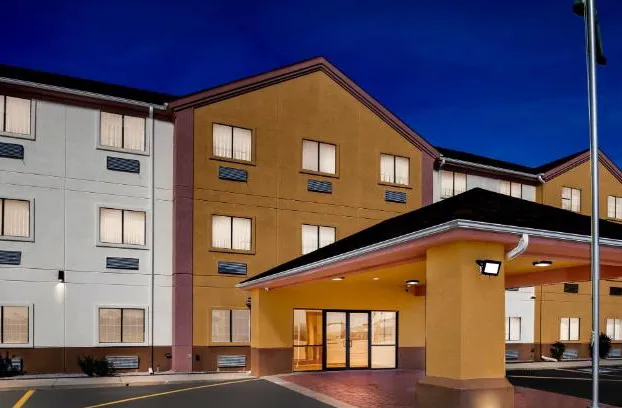 Quality Inn & Suites McAlester on Hwy 69 hotel detail image 2