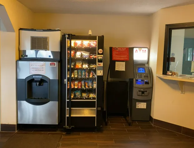 Super 8 by Wyndham Findlay hotel detail image 3