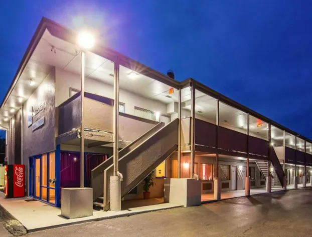 SureStay Hotel by Best Western Findlay hotel detail image 2