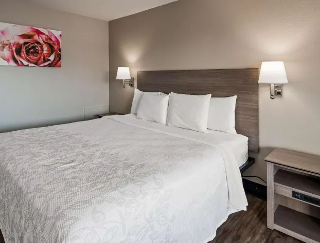 SureStay Hotel by Best Western Findlay hotel detail image 4