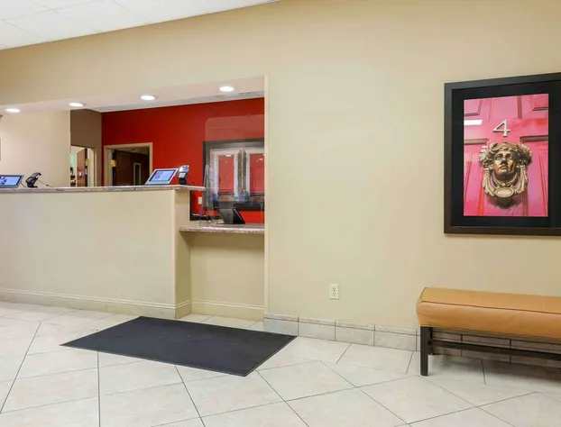 Studio 6 Extended Stay Findlay Tiffin Avenue OH hotel detail image 2