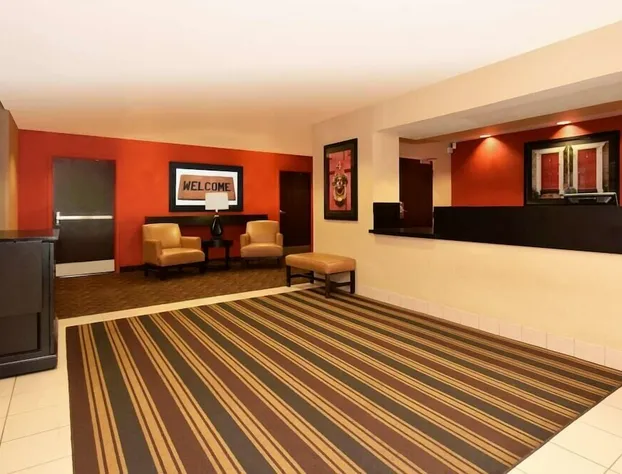 Studio 6 Extended Stay Findlay Tiffin Avenue OH hotel detail image 4