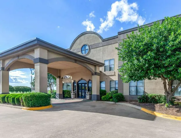 Quality Inn & Suites Durant hotel detail image 2