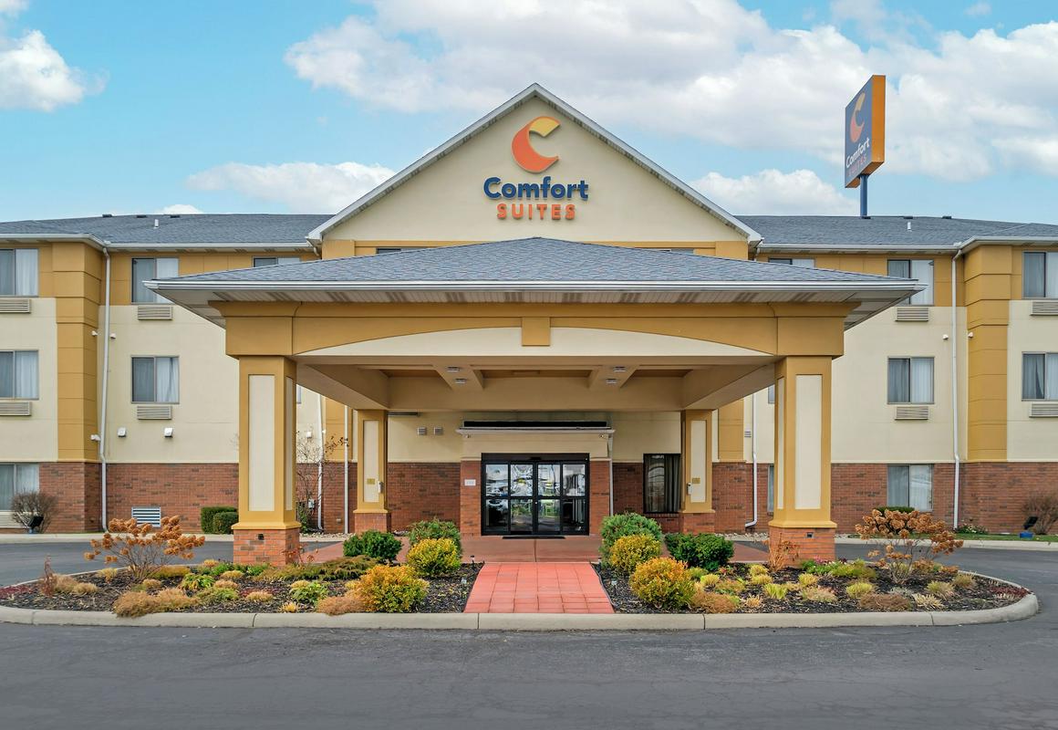 Comfort Suites Findlay I-75 hotel hero