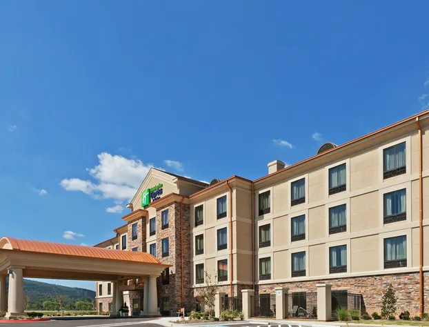 Holiday Inn Express Hotel & Suites POTEAU by IHG hotel detail image 1