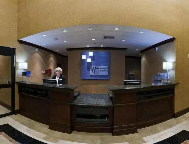 Holiday Inn Express Hotel & Suites POTEAU by IHG hotel detail image 3