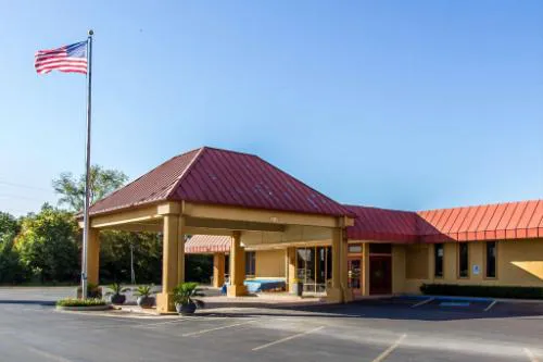 Quality Inn Ada near University hotel hero