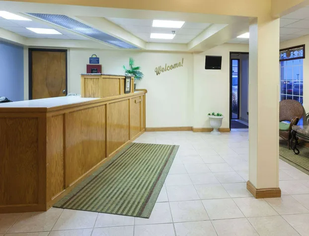 Days Inn by Wyndham Shawnee hotel detail image 1