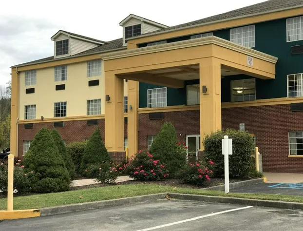 Days Inn by Wyndham Norton hotel detail image 2