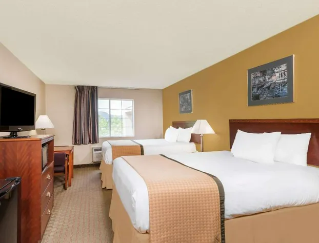 Days Inn by Wyndham Norton hotel detail image 4