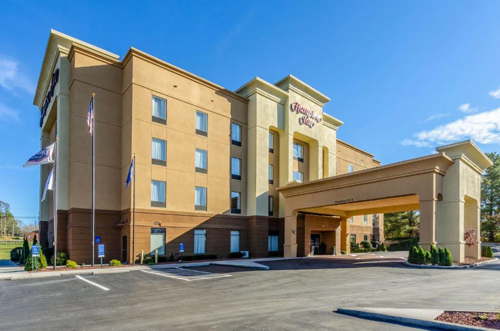 Hampton Inn Galax hotel hero