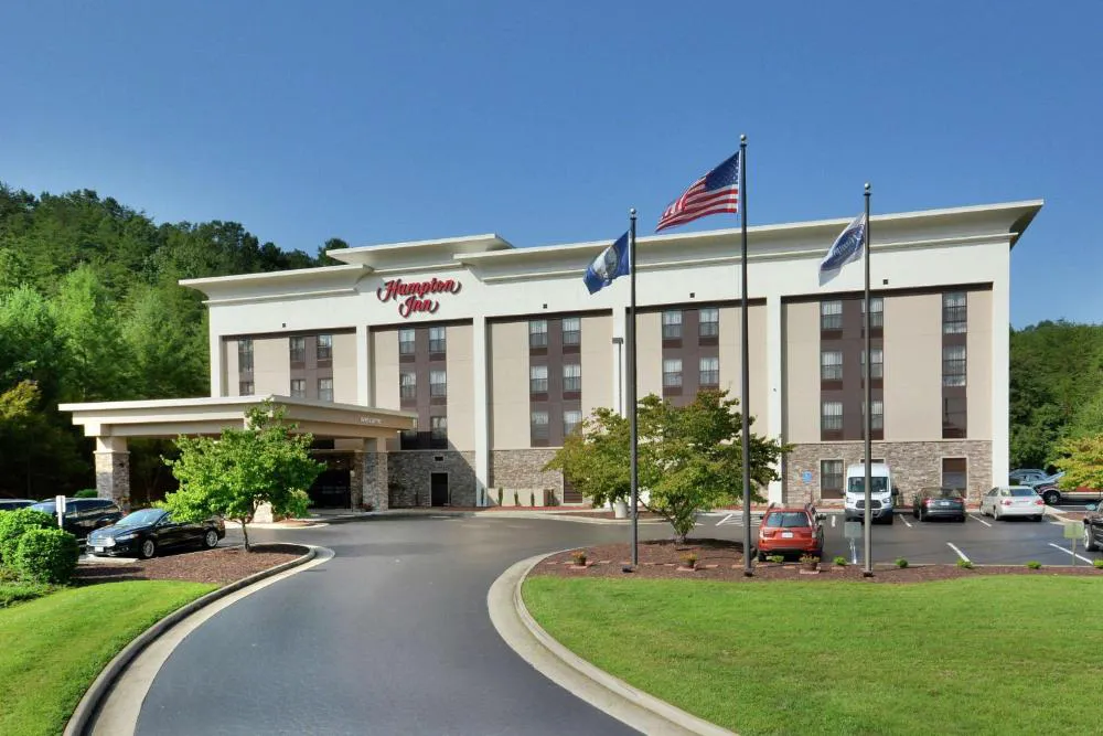 Hampton Inn Martinsville hotel hero