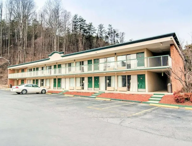 Econo Lodge Martinsville hotel detail image 1