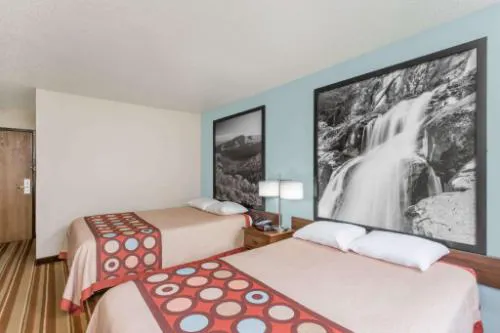 Super 8 by Wyndham Danville VA hotel detail image 2