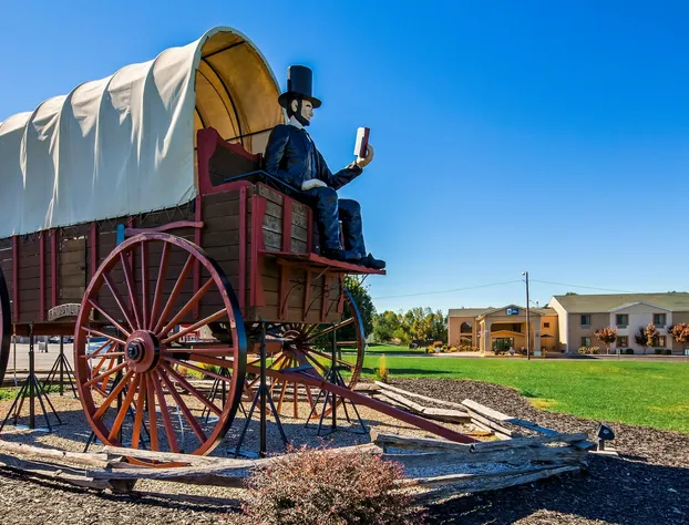 Hotel Lincoln Inn on Route 66 and near I-55 hotel detail image 2