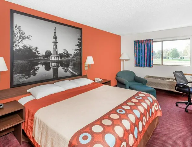 Super 8 by Wyndham Washington/Peoria Area hotel detail image 4