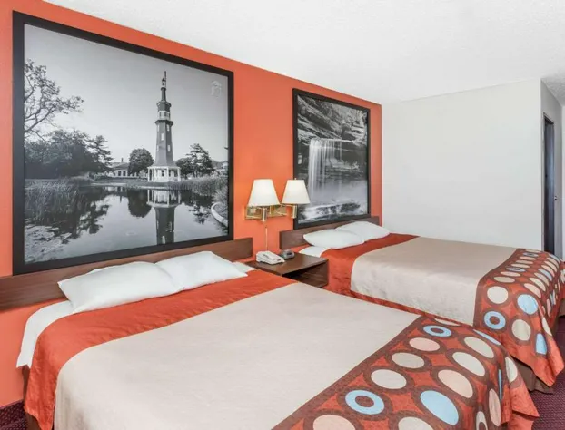 Super 8 by Wyndham Washington/Peoria Area hotel detail image 3