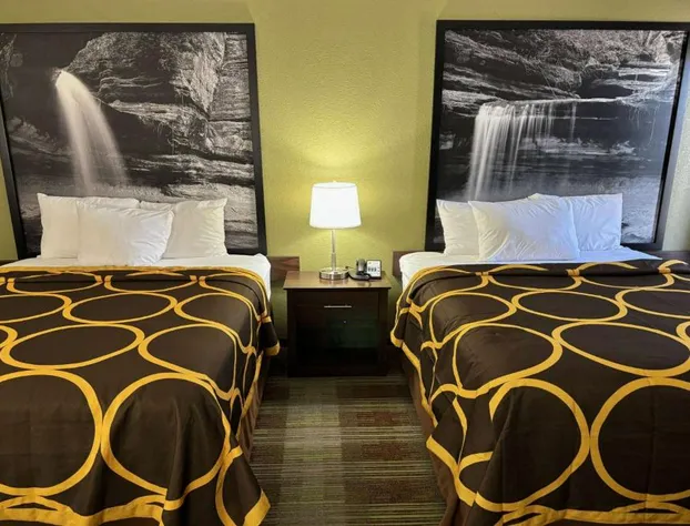 Super 8 by Wyndham Lincoln hotel detail image 1