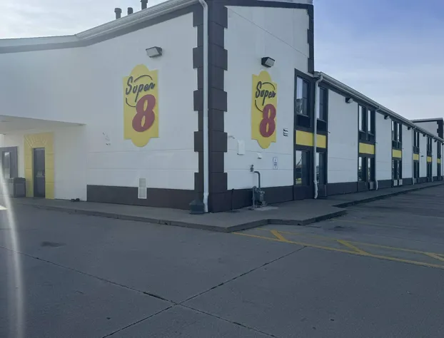 Super 8 by Wyndham Lincoln hotel detail image 1