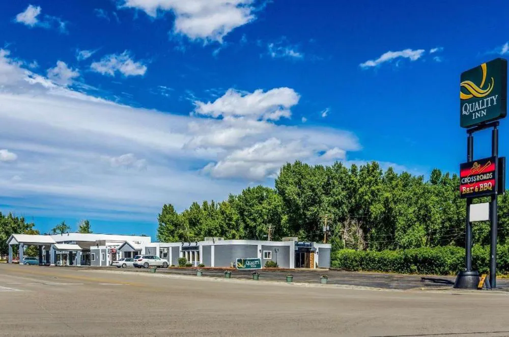 Quality Inn hotel hero