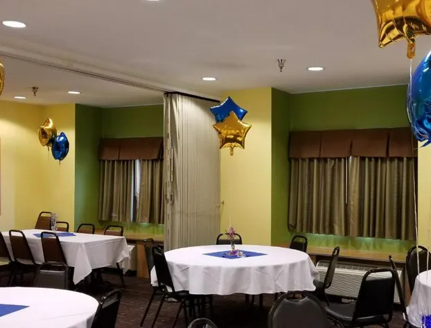 Microtel Inn & Suites by Wyndham Delphos hotel detail image 4