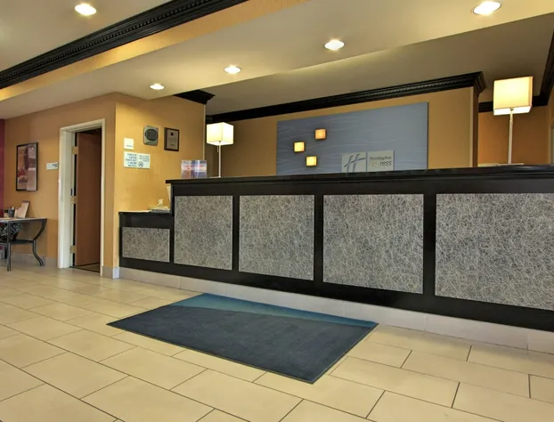 Holiday Inn Express Hotel & Suites Defiance by IHG hotel detail image 2