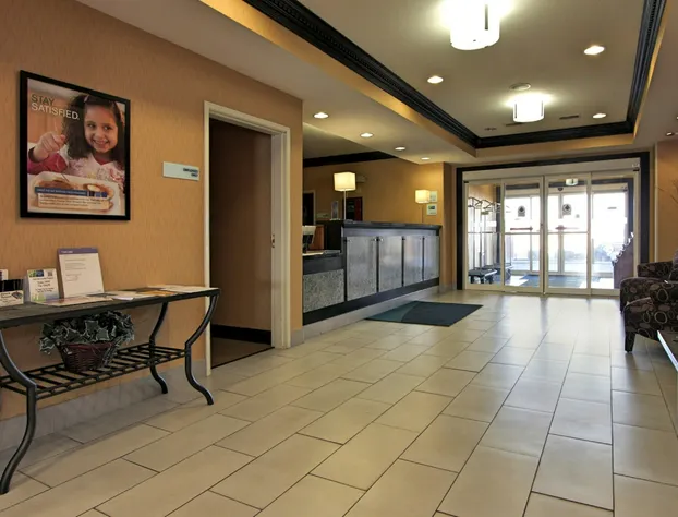 Holiday Inn Express Hotel & Suites Defiance by IHG hotel detail image 3