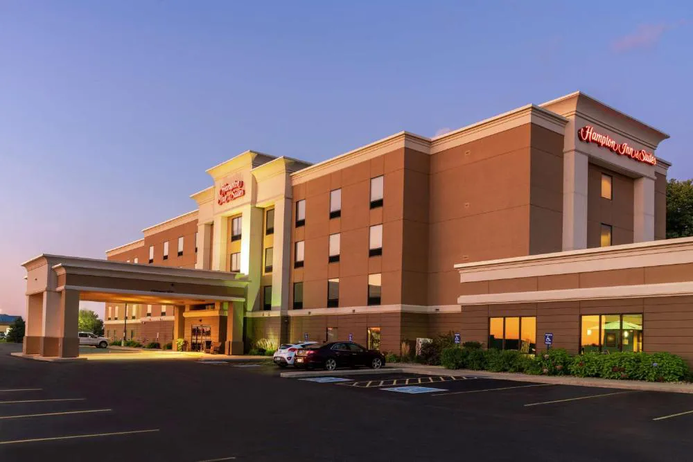 Hampton Inn & Suites Marshalltown hotel hero