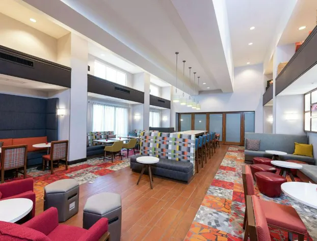 Hampton Inn & Suites Marshalltown hotel detail image 3