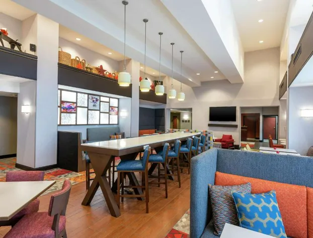 Hampton Inn & Suites Marshalltown hotel detail image 4