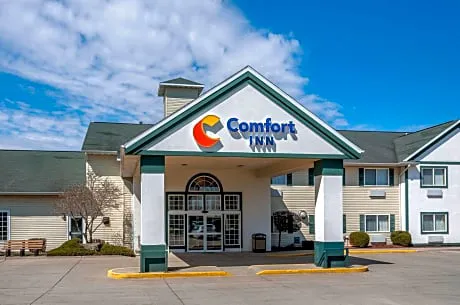 Comfort Inn Dyersville Near Field of Dreams hotel detail image 1