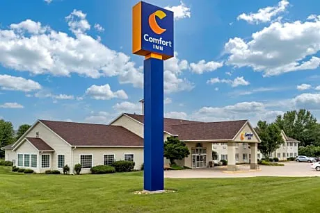 Comfort Inn Dyersville Near Field of Dreams hotel detail image 4