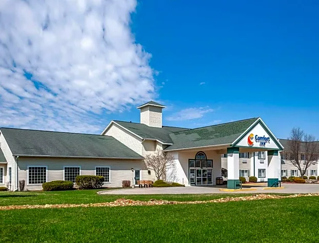 Comfort Inn Dyersville Near Field of Dreams hotel detail image 2