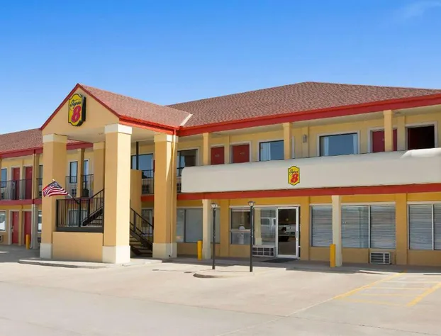 Super 8 by Wyndham Woodward hotel detail image 1