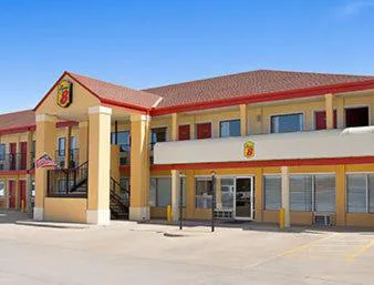 Super 8 by Wyndham Woodward hotel detail image 2